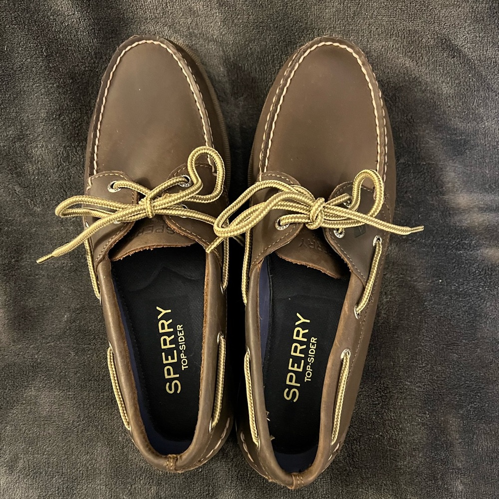 Men’s Sperry Top-Sider boat shoes